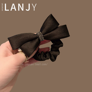 黑色轻奢缎面蝴蝶结发绳2025年高级感水钻扎发头绳气质低马尾发圈