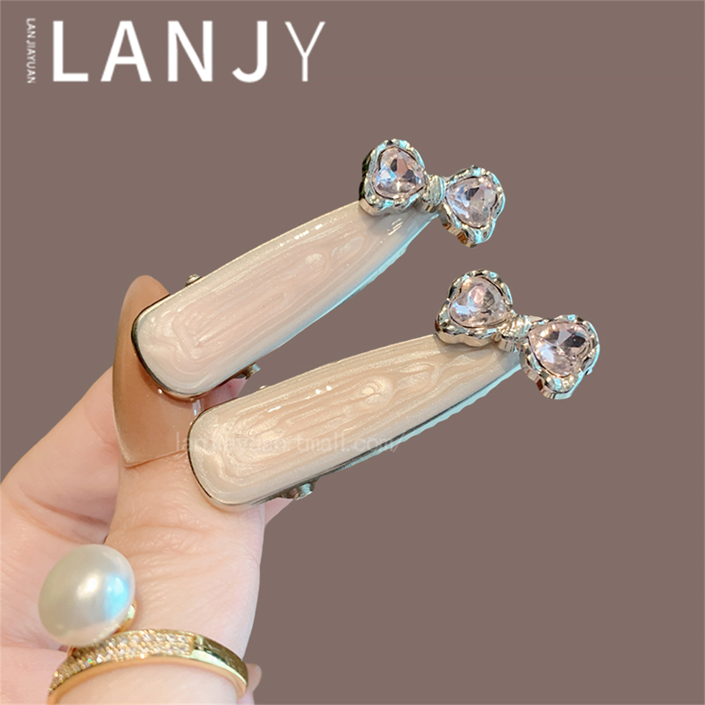 韩国甜美粉色蝴蝶水钻侧边夹