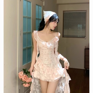 纯欲甜美短裙春夏收腰显瘦设计感蕾丝拼接不规则碎花吊带连衣裙