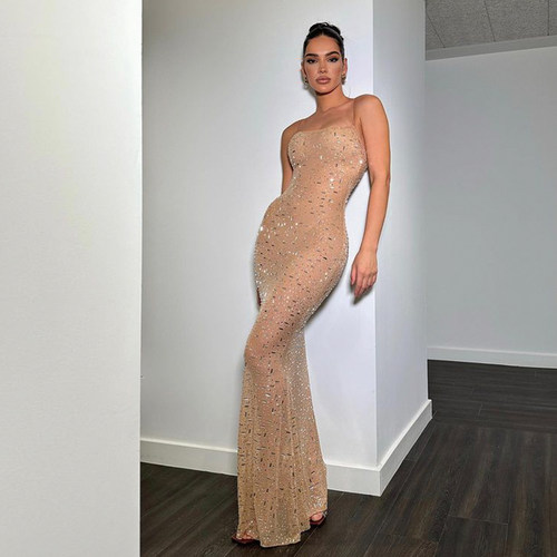 时髦高级感裸色亮片吊带鱼尾裙