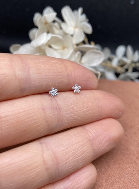 闪闪五片叶锆石鼻钉新款上市