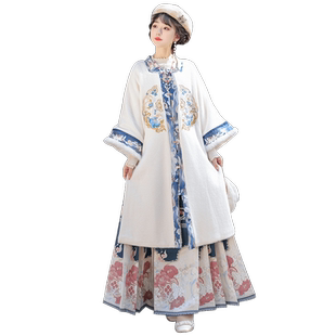 明制汉服春秋款成人女外套披袄加绒加厚搭配马面裙套装国风拜年服