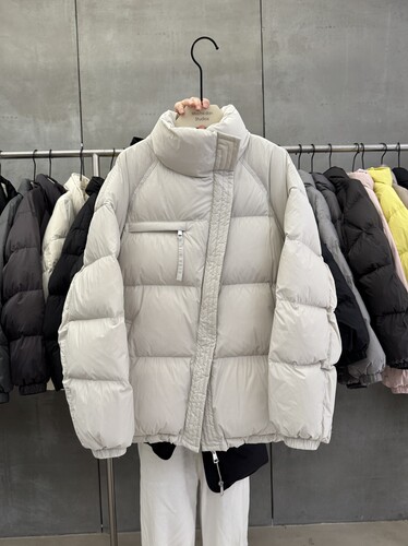 MOCHADAN时尚百搭90白鸭绒羽绒服女2025冬设计感斜拉链加厚面包服
