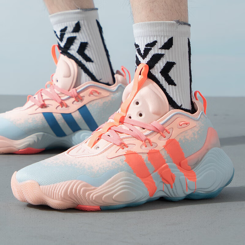 阿迪达斯休闲鞋子男鞋2024春季新款运动鞋特雷杨3代篮球鞋IF9358