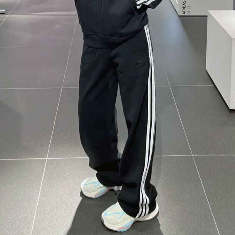 阿迪达斯女运动宽松直筒休闲裤