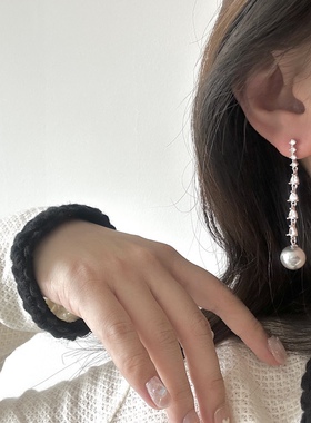 2023秋冬新款轻奢复古长款灰珍珠皓石耳环女小众设计感高级耳饰