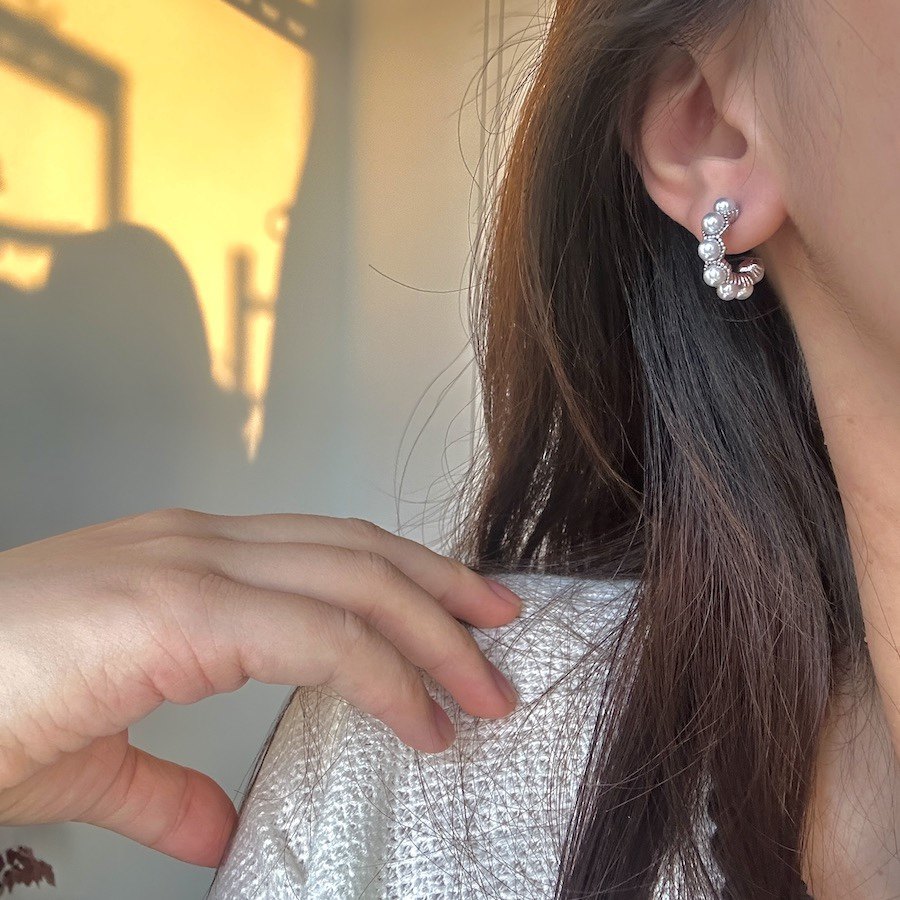 新款2023秋冬复古港风小众半圆C型珍珠耳钉简约个性设计感耳饰,饰品/流行首饰/时尚饰品新,耳环,淘宝优惠券,粉丝福利购,淘宝优惠卷