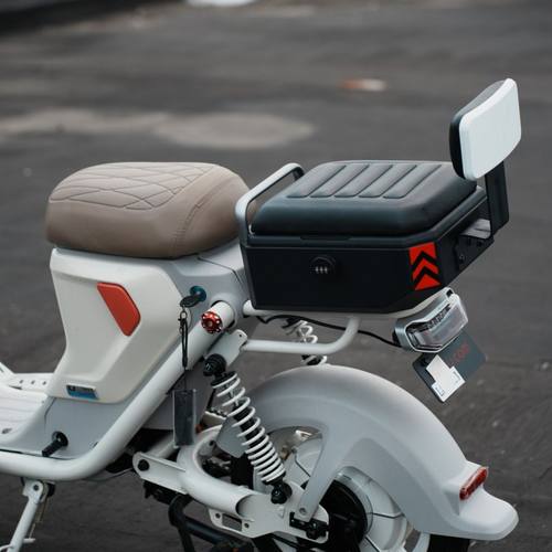 适用适用新款小牛U1E/U1C储物坐垫尾箱后备箱防水后置可载人改装