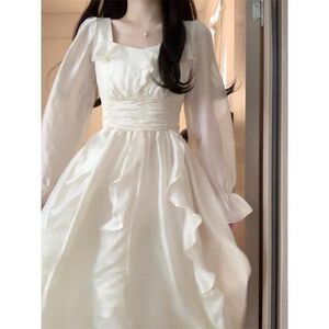 法式温柔风荷叶边长袖连衣裙女春夏2026年新款设计感收腰仙女长裙