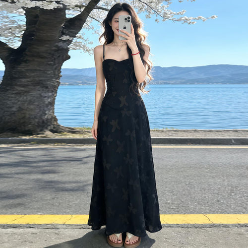法式绝美漂亮黑色吊带连衣裙女夏