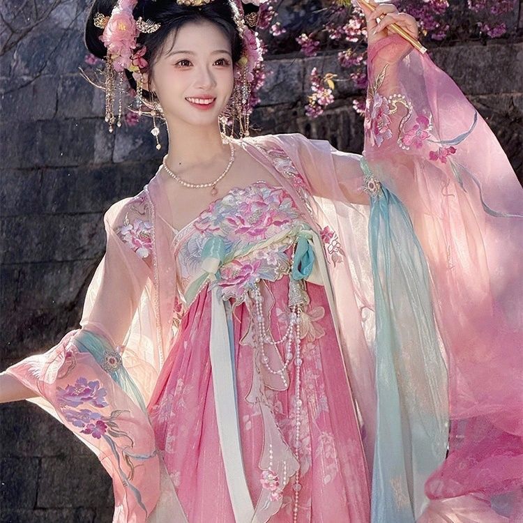 金山旧梦唐制重工刺绣汉服