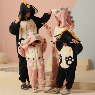亲子连体睡衣秋冬款一家三口家庭装珊瑚绒加厚儿童家居服情侣冬季