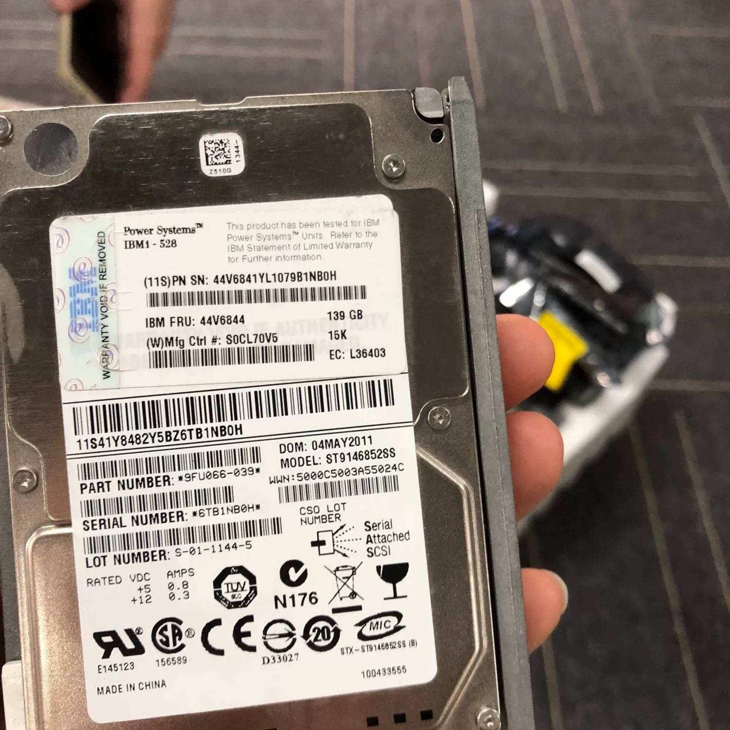 可议价IBM 1888 00E6166 44V6844 139GB维修 - 实物图
