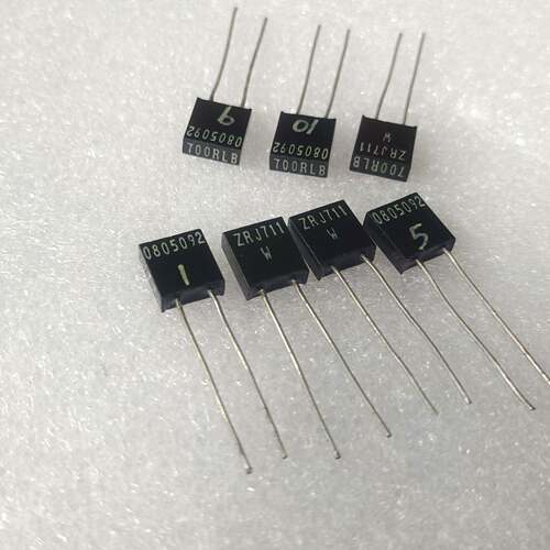 可维修RJ711电阻 高精密 超低温标 金属箔无感电阻 700R