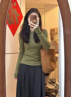 巨好看的早秋打底衫女内搭新款正肩长袖T恤高级感军绿色上衣