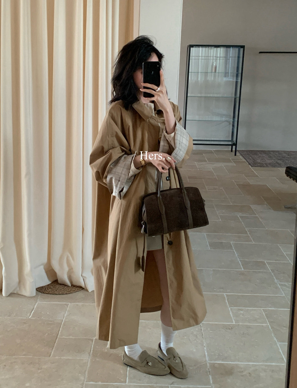 Hers翻领袖口拼格长款风衣外套女