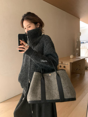 Hers简约保暖厚实拉链可翻领毛衣