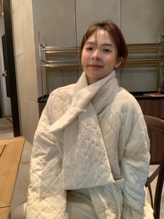 一勺甜 hers贵气感菱格中长款棉服(配围巾)女2025冬保暖外套92781