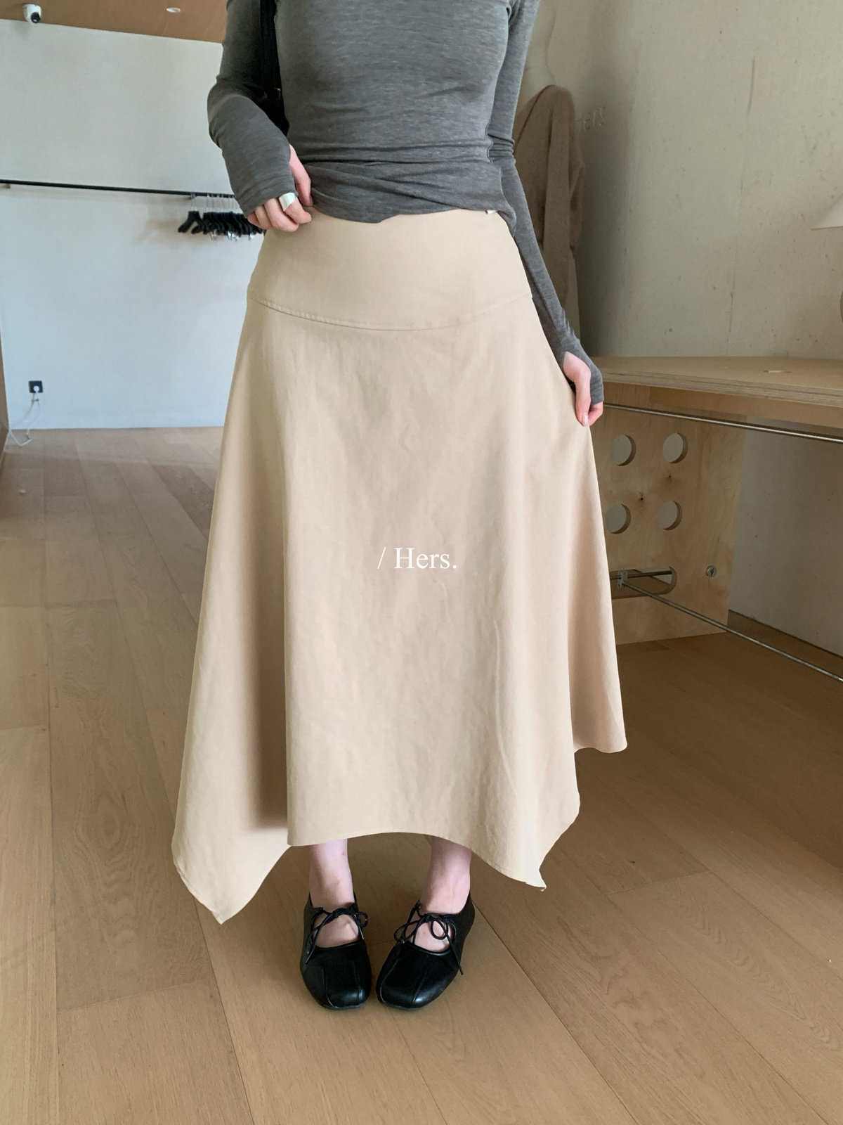 Hers下摆不规则设计感半身裙女