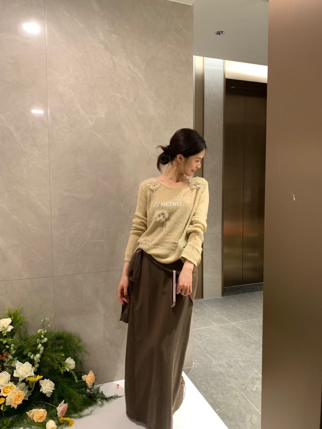 METWO 8870#羽毛花花毛衣女2025秋季韩系镂空毛针织衫上衣