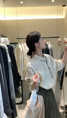 一勺甜hers韩系气质围巾领衬衫女2025早秋宽松显瘦衬衣上衣92031