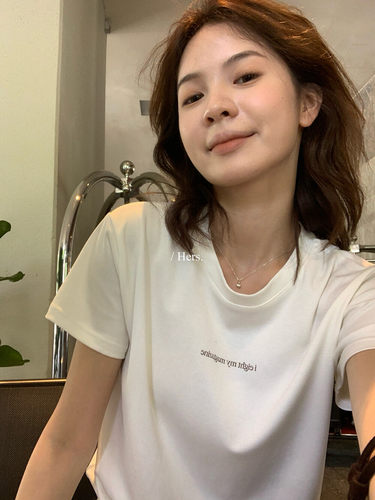 Hers精致小字母短袖T恤女