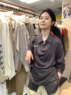 一勺甜 hers设计感小衫+背心套装女2025早秋气质荡领衬衫 92053