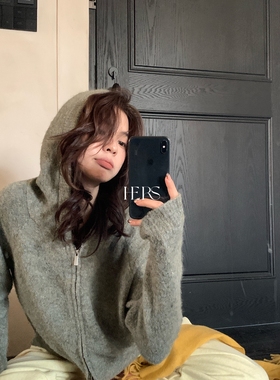 一勺甜 hers通勤休闲连帽杂色保暖毛衣女2025冬宽松针织开衫10259