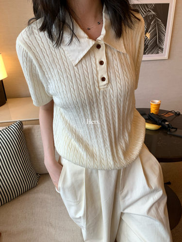 Hers经典绞花短袖polo领针织衫女