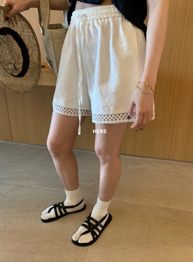 METWO hers百搭度假感镂空休闲短裤女2025款高腰显瘦阔腿裤20570