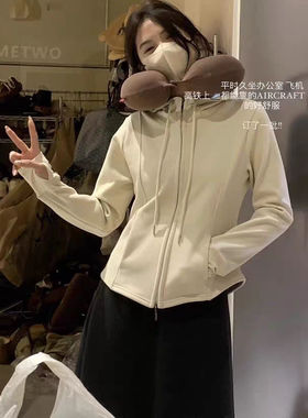 METWO 2247高尔夫穿搭！聚温外套女2024冬季新款显瘦轻便保暖卫衣