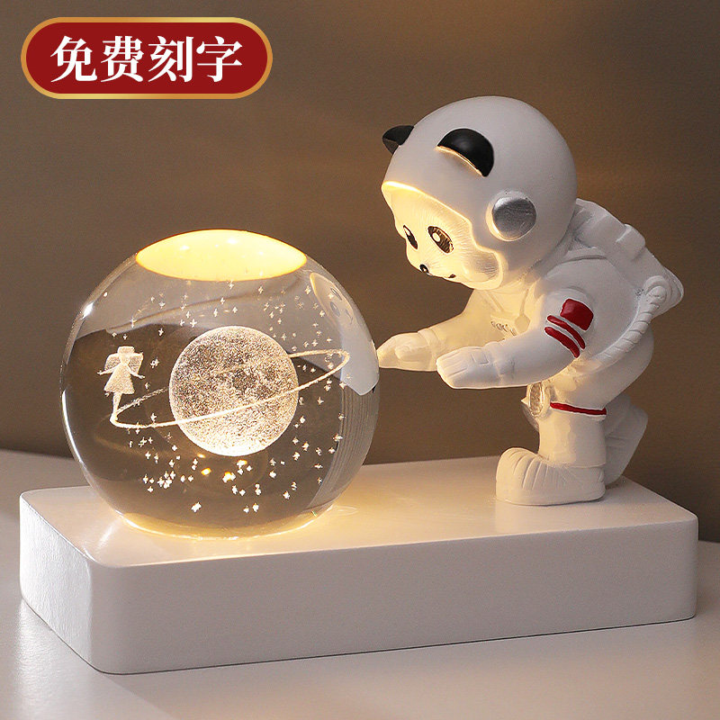 宇航员水晶球可爱熊猫摆件小夜灯图片