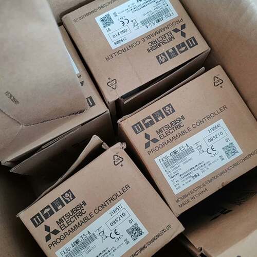 可维修FX2N-4AD，FX5U-80MT/ES，FX3U-64M议价