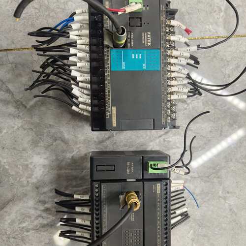 可维修FATEKPLC控制器型号FBs-40MAT2-AC一台