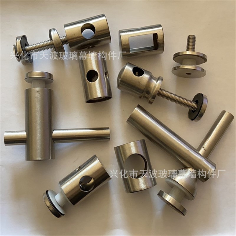 304不锈e钢楼梯配件栏杆立柱配件玻璃连接件穿管配件