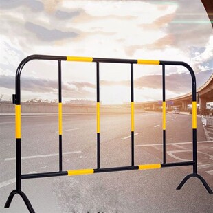 德国进口黄黑铁马围挡护栏工地隔离栏临时移动护栏围栏红白建筑广
