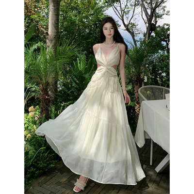 西双版纳旅游性感吊带长裙