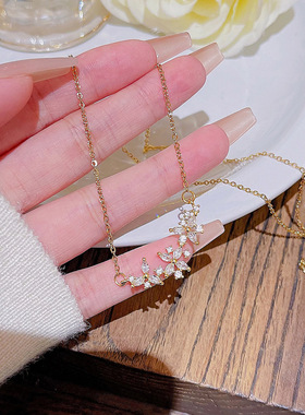 超闪锆石花瓣钛钢项链不掉色女夏季轻奢高级感吊坠简约网红锁骨链