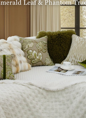 目野「翠叶幻踪」法式绿色抱枕复古高级狐狸毛皮草靠枕套沙发客厅