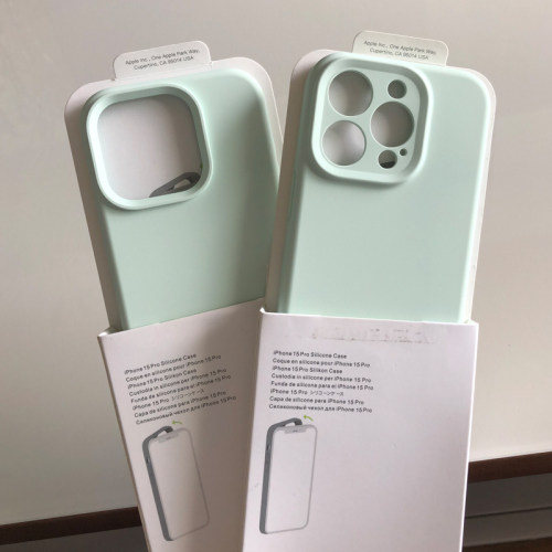 莫兰粉iPhone15真液态硅胶高级