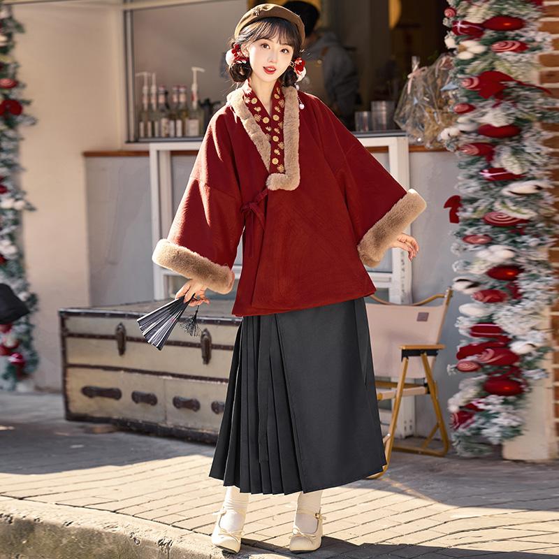 念三月来财加绒明制汉服直领短袄加厚毛呢对襟日常毛领大衣学生