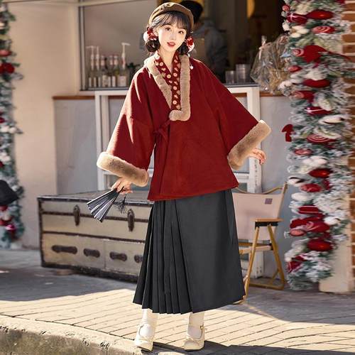 念三月来财加绒明制汉服直领短袄加厚毛呢对襟日常毛领大衣学生
