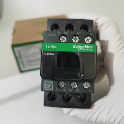 正品施耐德LC1D32M7C MDC E7C 32A AC220V 380V 交流三极接触器