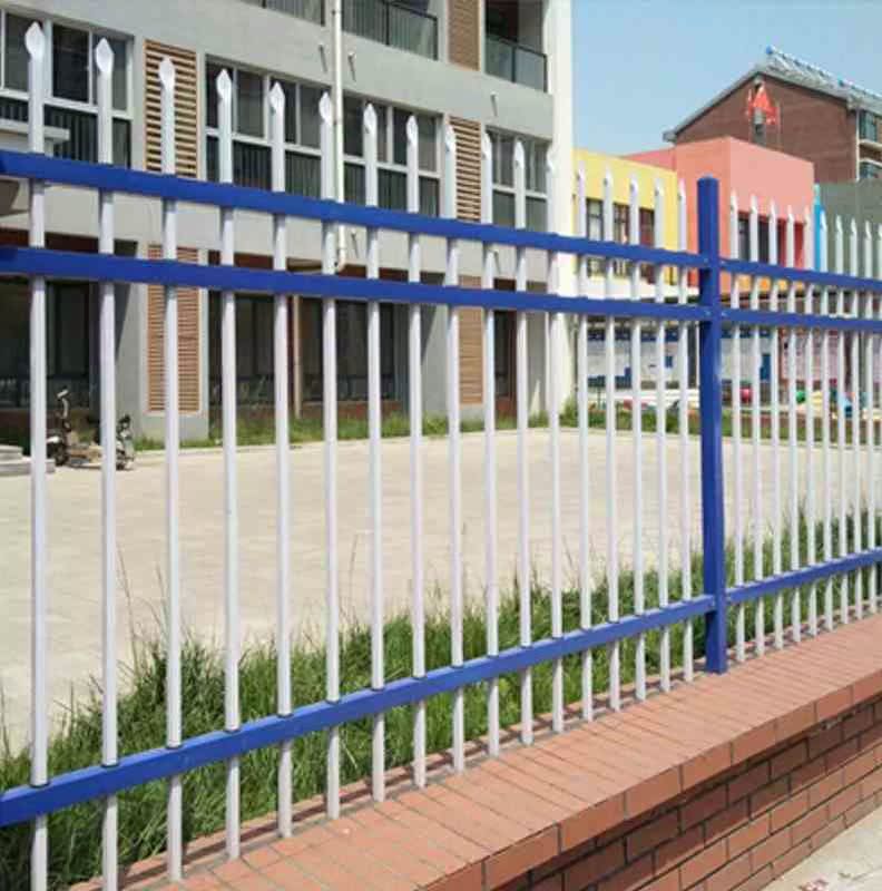 锌钢方管护栏铁 艺防护栏杆 小区别墅厂区学校草坪围栏了