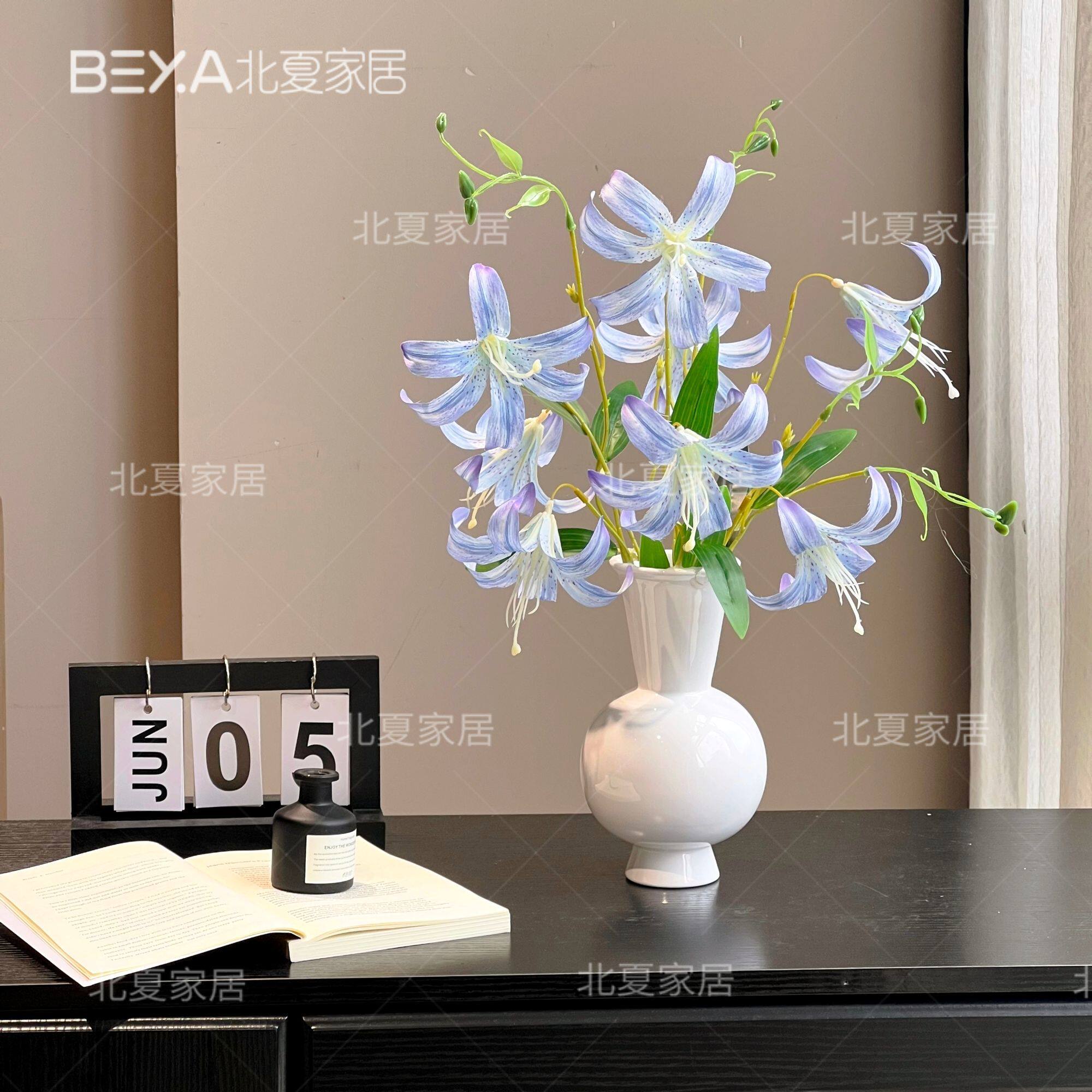 百搭家居新中式家居百搭莫奈百合鲜花中古简约复古轻奢摆件
