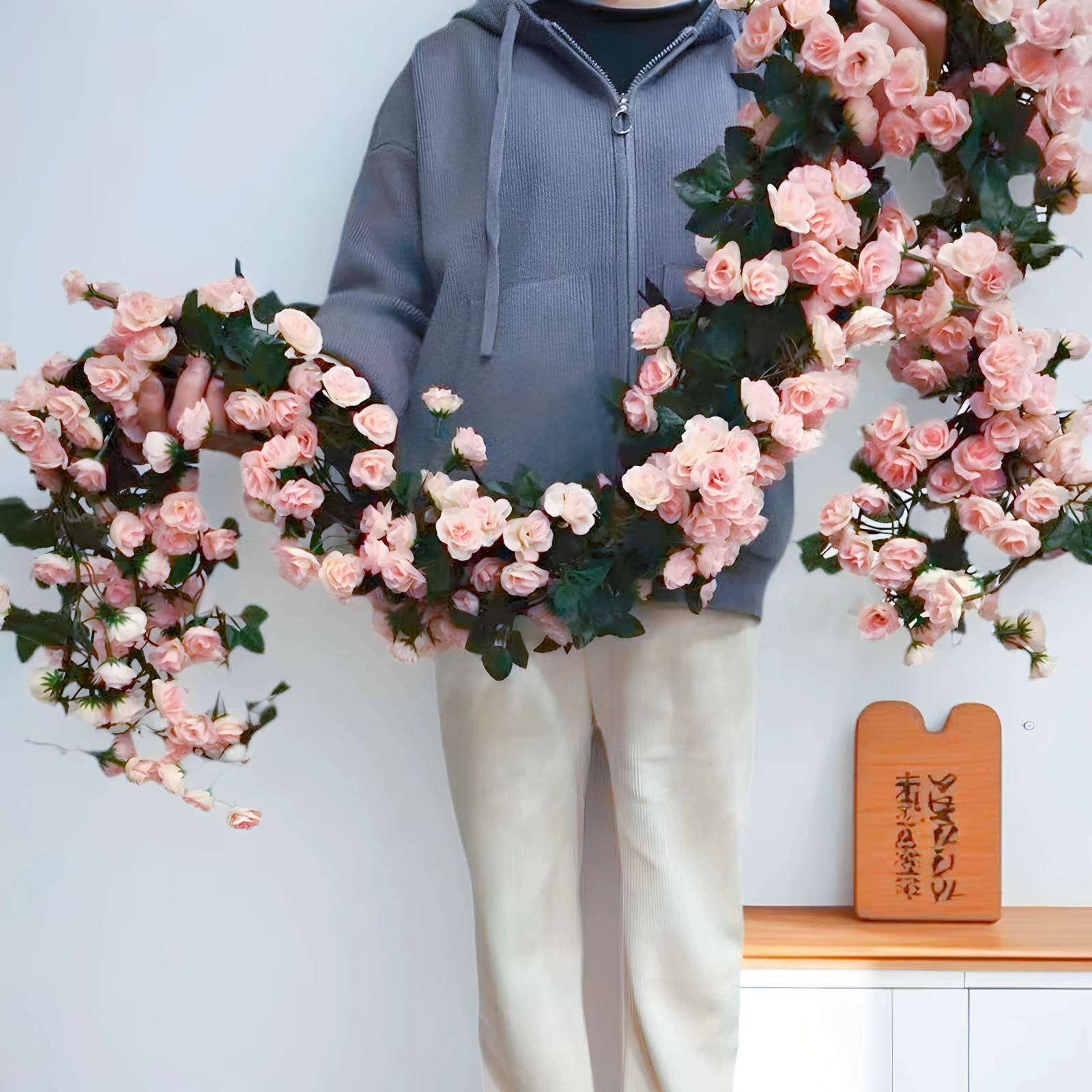 仿真玫瑰花藤条假花缠绕空调拍照打卡造景装饰管道藤蔓月季花