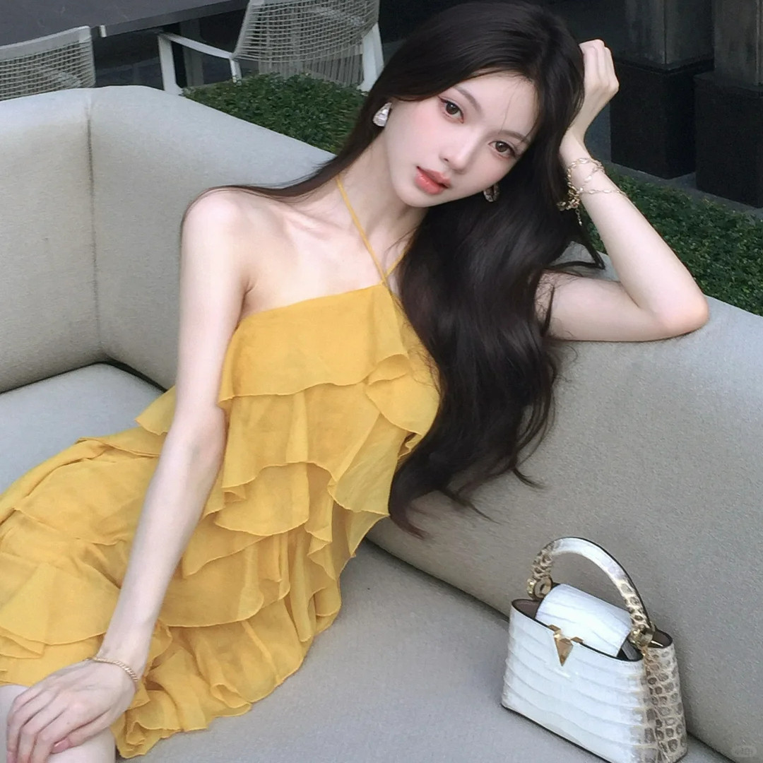 连衣裙女修身显瘦纯欲风绝美短裙