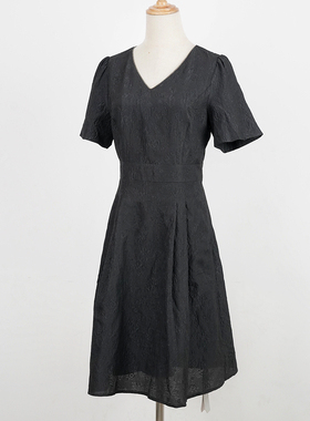 24夏专柜正品莫*兹柜价759黑色后领蝴蝶结露背A摆V领短袖连衣裙