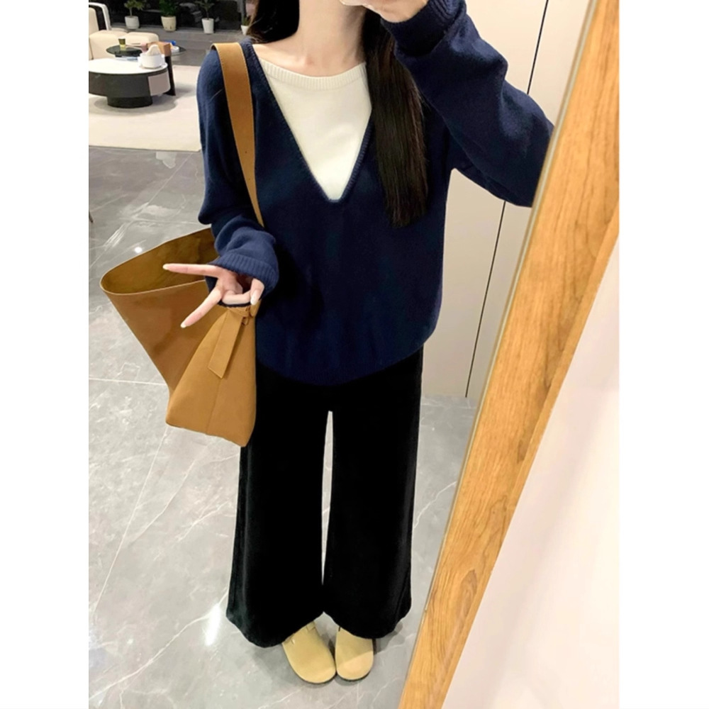 慵懒软糯v领藏青色假两件长袖打底针织衫女秋冬宽松毛衣内搭上衣