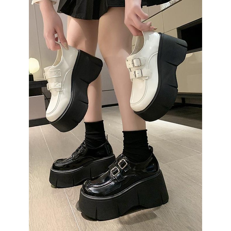 软妹小皮鞋女英伦风2025春秋新款配裙子的厚底增高松糕休闲乐福鞋
